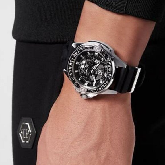 PHILIPP PLEIN The $KULL Carbon Fiber/Silver and Black/Quartz Watch - Picture 6 of 6